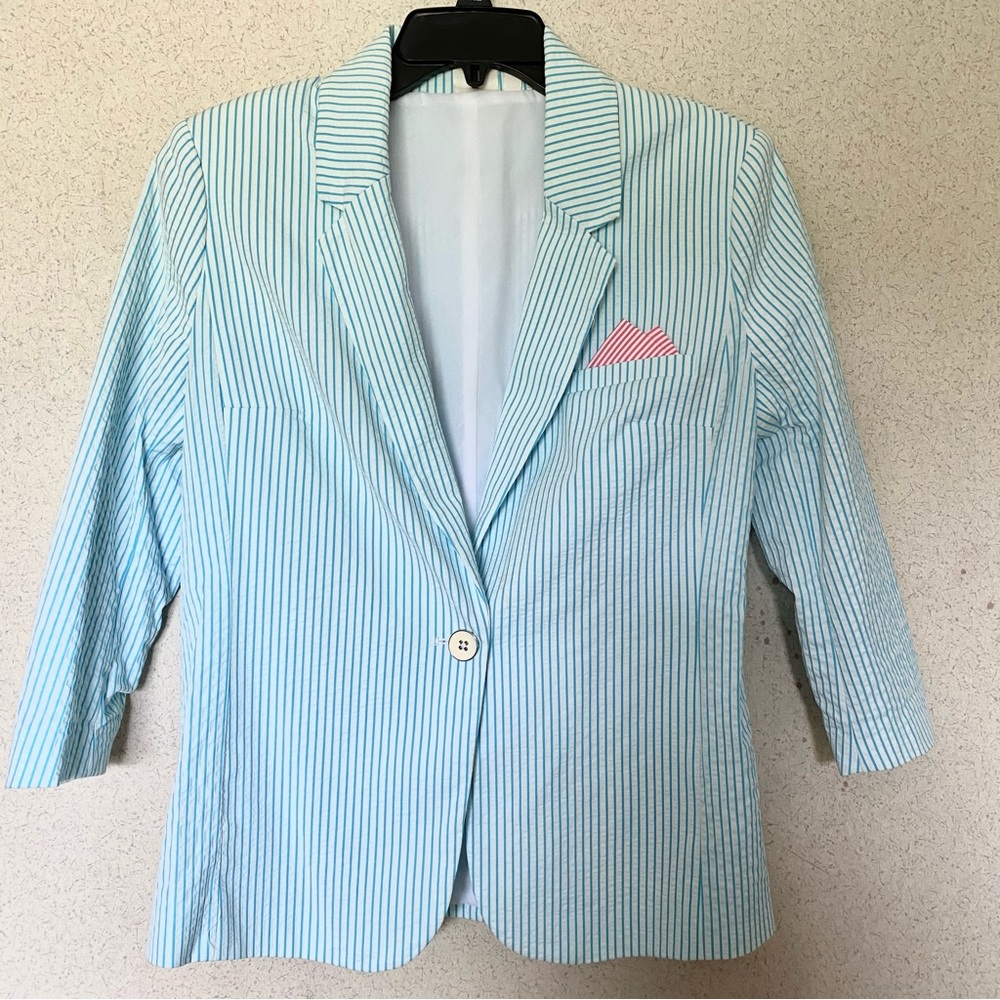 Seersucker blazer 🌸